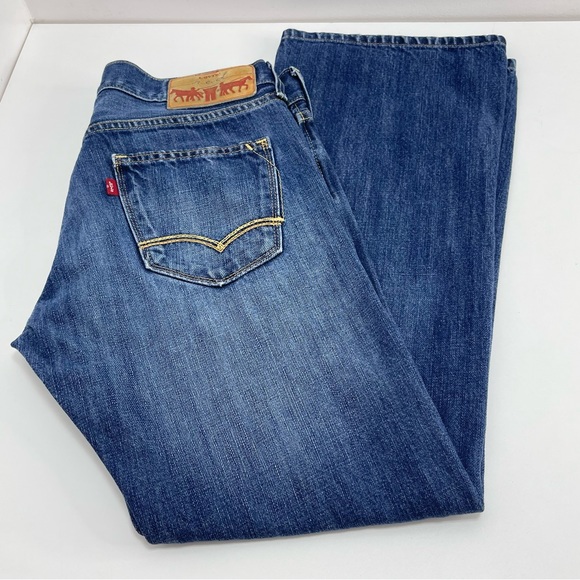 Womens Levi’s RED Denim 30 x 30 hard to find - Picture 1 of 8